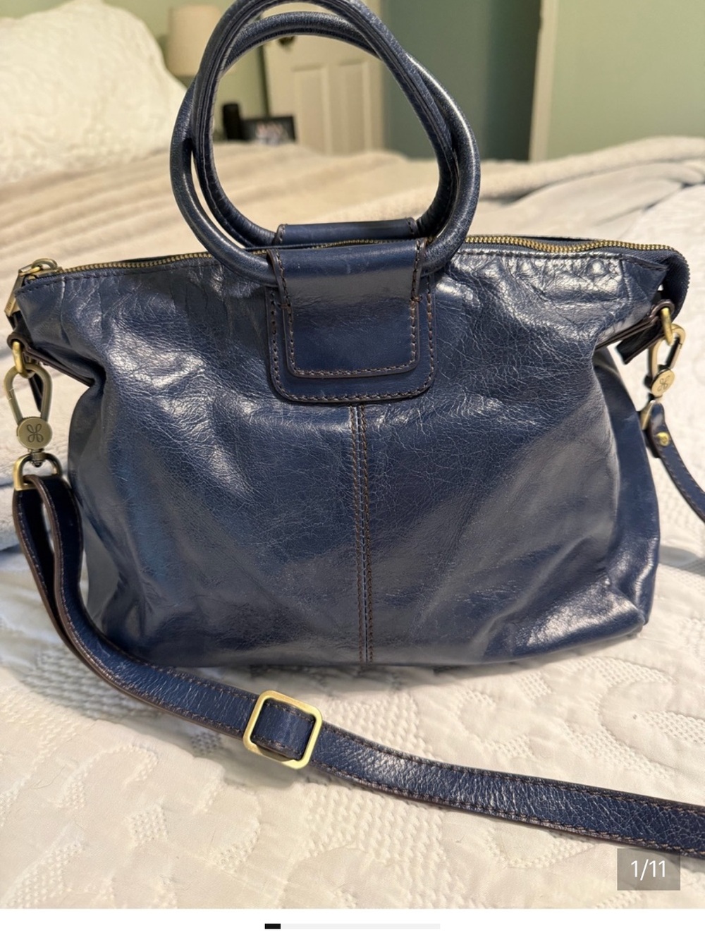 Hobo Sheila Medium Crossbody/Satchel ๐ - Picture 2 of 4